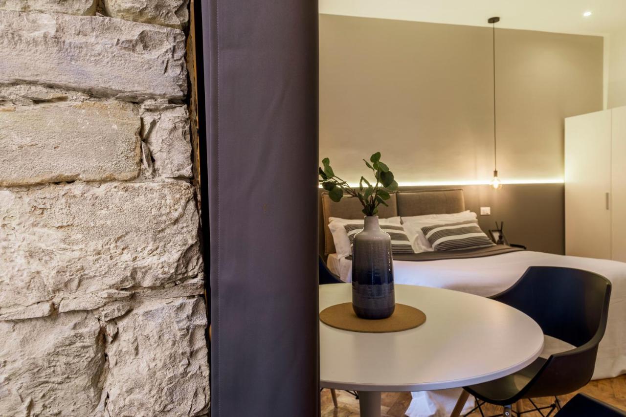 Romantic Studio In The Heart Of Триест Экстерьер фото