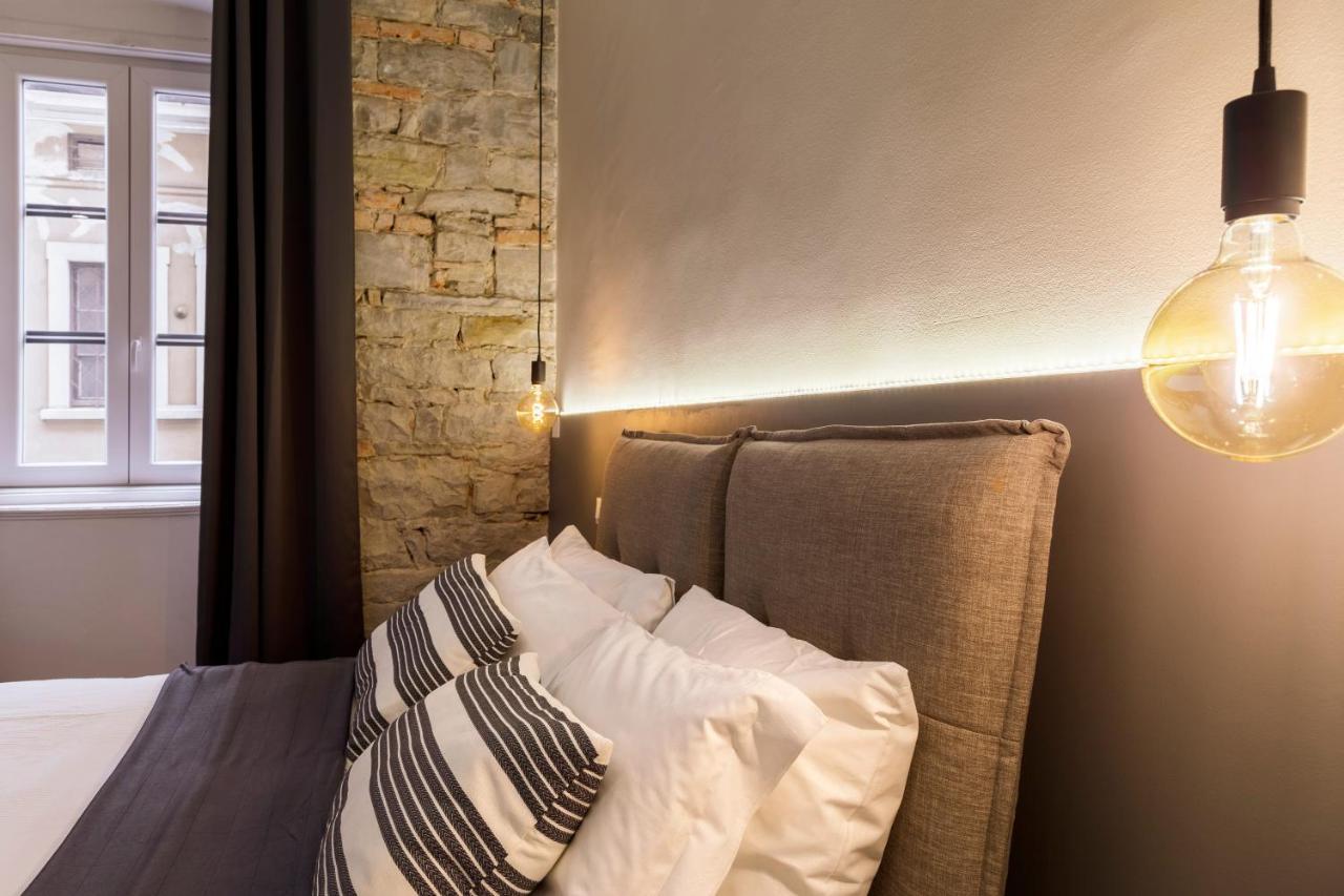 Romantic Studio In The Heart Of Триест Экстерьер фото