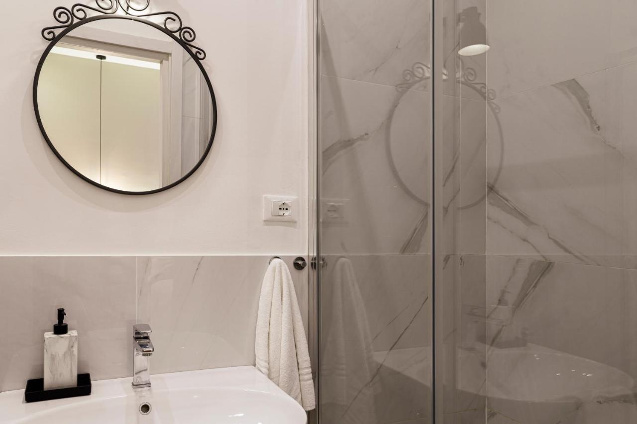 Romantic Studio In The Heart Of Триест Экстерьер фото