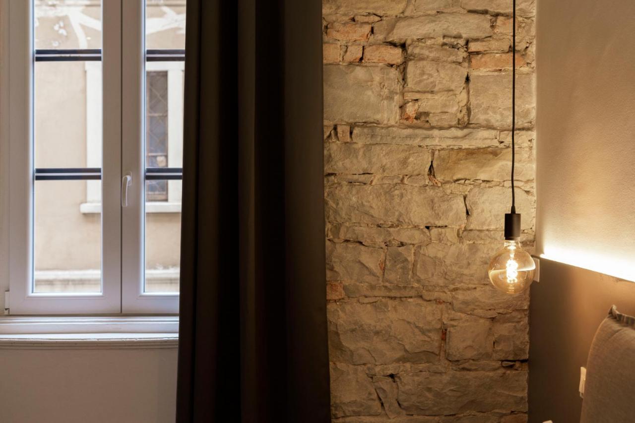 Romantic Studio In The Heart Of Триест Экстерьер фото